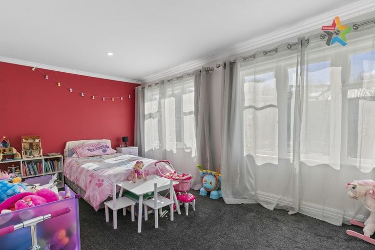 Photo of property in 109a Hine Road, Wainuiomata, Lower Hutt, 5014