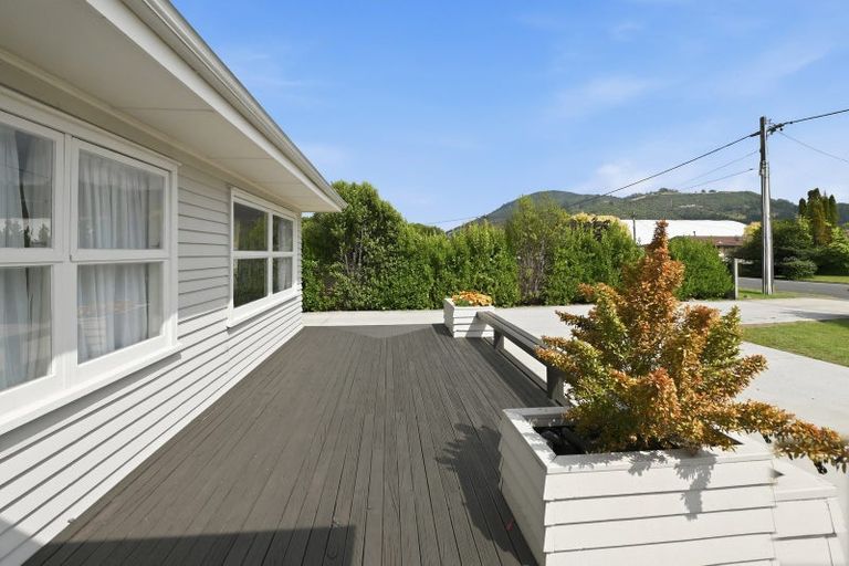 Photo of property in 21 Russell Road, Fairy Springs, Rotorua, 3015