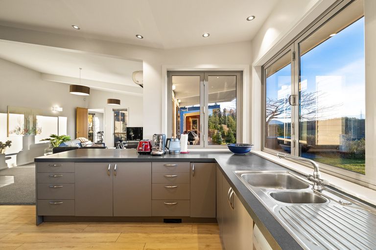 Photo of property in 30 Mercer Street, Kenmure, Dunedin, 9011
