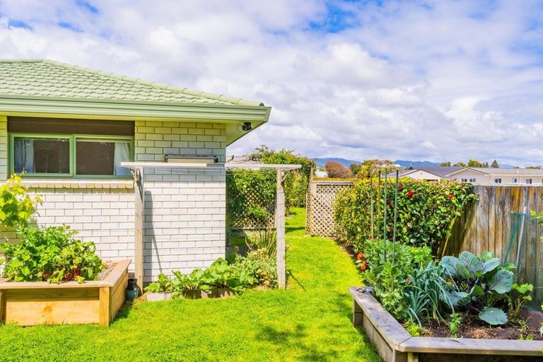 Photo of property in 7 Tobys Way, Waikanae Beach, Waikanae, 5036