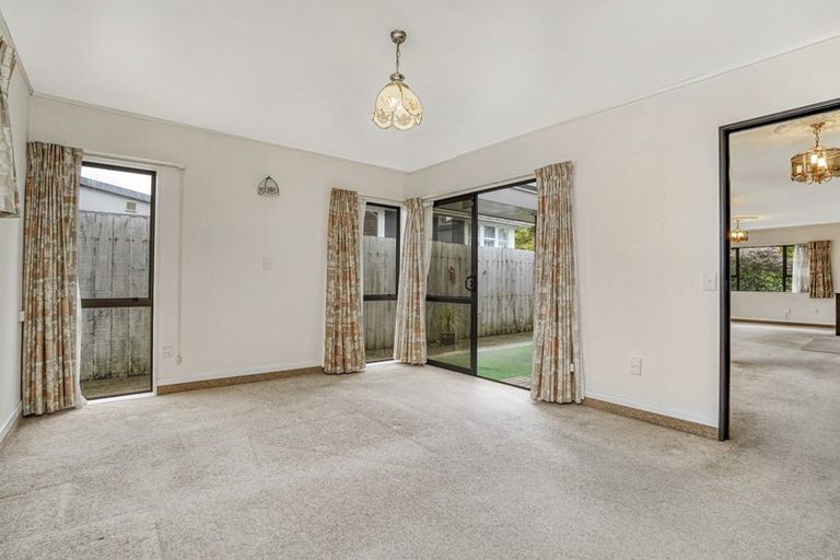 Photo of property in 61 Sare Crescent, Fairfield, Hamilton, 3214