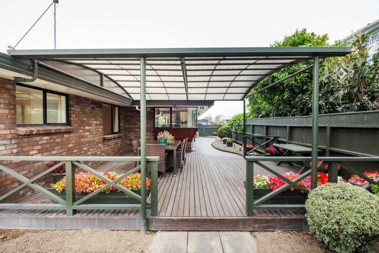 Photo of property in 123 Amberley Avenue, Highbury, Palmerston North, 4412