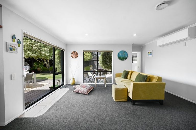 Photo of property in 27 Saint James Drive, Huntington, Hamilton, 3210