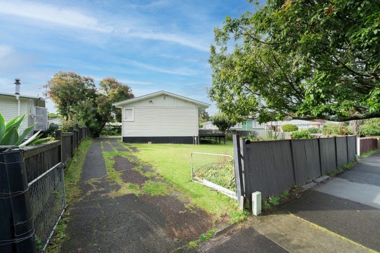 Photo of property in 47 Maple Street, Avondale, Auckland, 1026