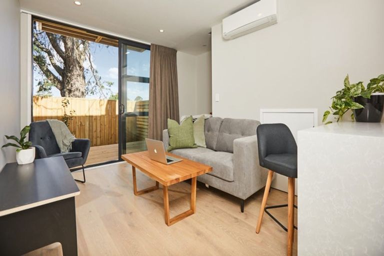 Photo of property in 14 Koro Lane, Mangere Bridge, Auckland, 2022