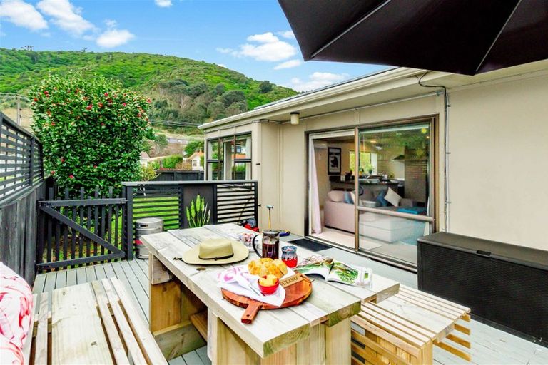 Photo of property in 72a Elizabeth Street, Waikanae, 5036