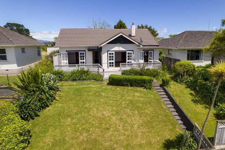 Photo of property in 88 Mangorei Road, Strandon, New Plymouth, 4312