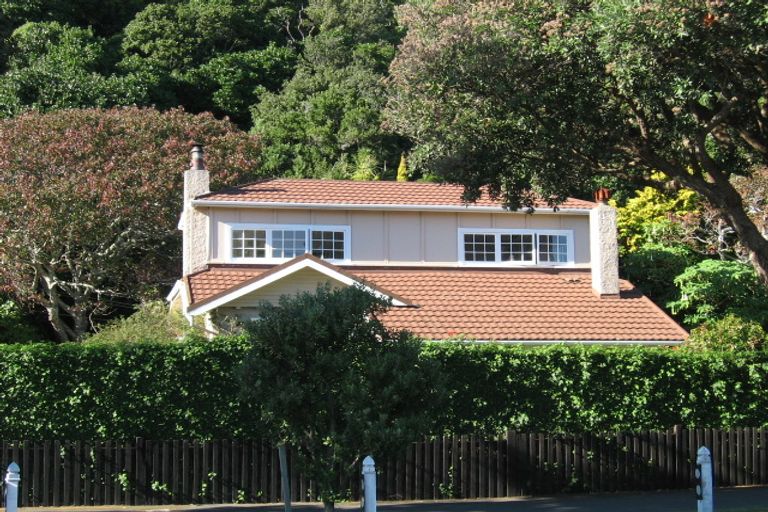 Photo of property in 339 Muritai Road, Eastbourne, Lower Hutt, 5013