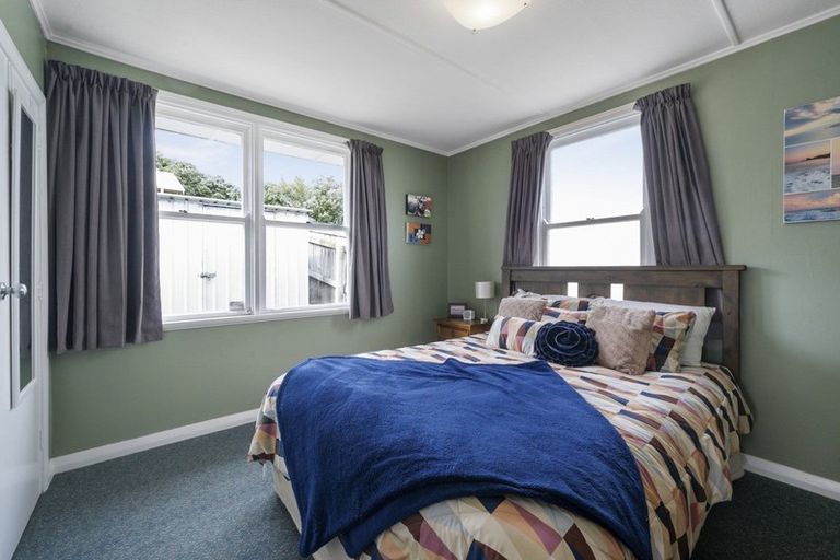 Photo of property in 11 Tuki Street, Titahi Bay, Porirua, 5022