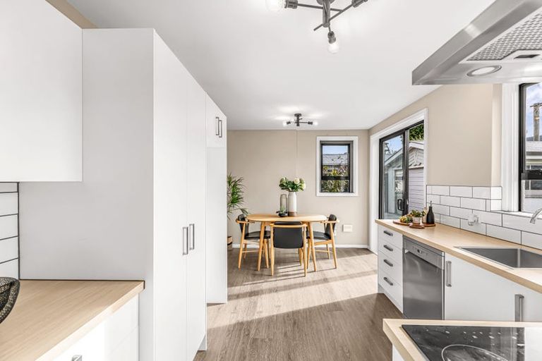 Photo of property in 37 Colwyn Street, Bryndwr, Christchurch, 8053