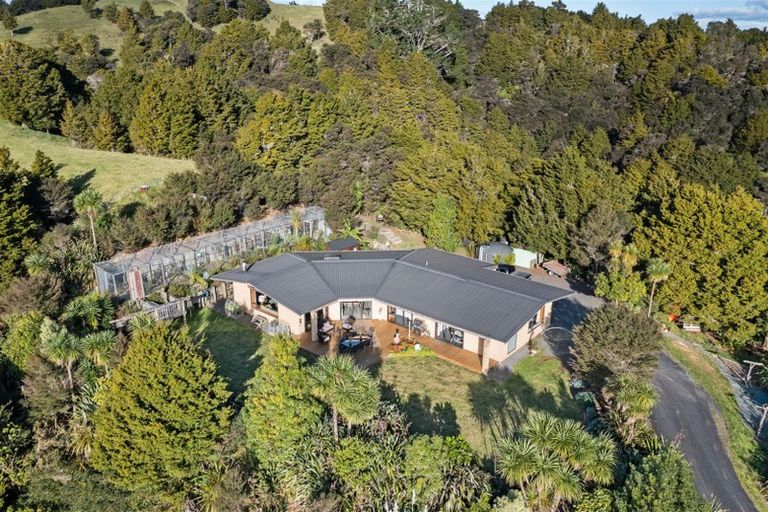 Photo of property in 362e Whananaki North Road, Opuawhanga, Hikurangi, 0181