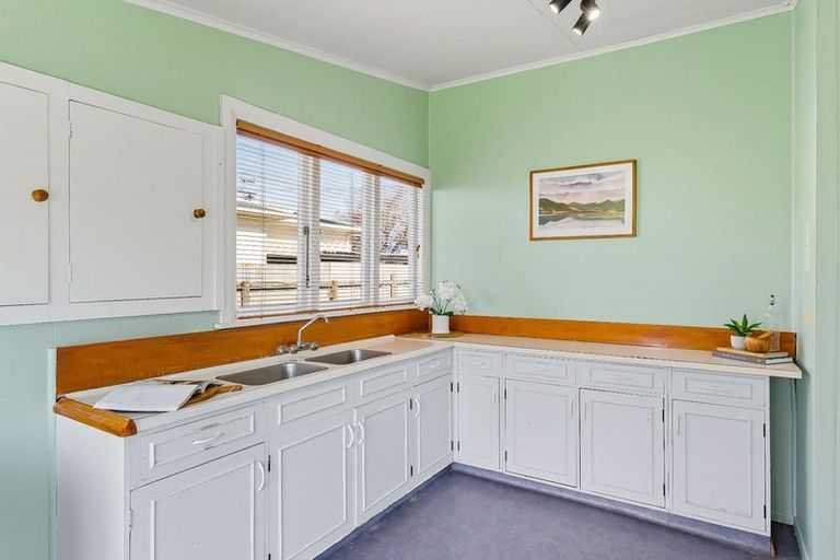 Photo of property in 106 Queen Street West, Levin, 5510