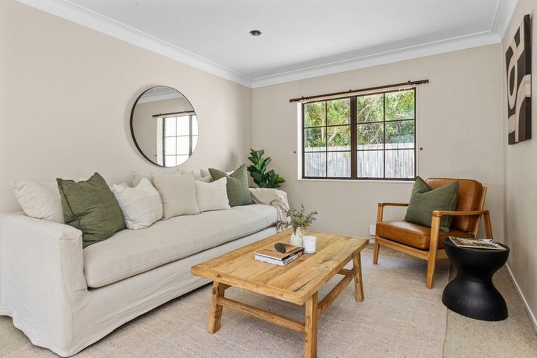 Photo of property in 2/409 Knight Street, Hastings, 4122