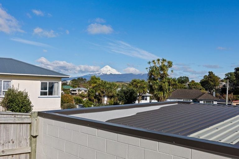 Photo of property in 11 South Road, Moturoa, New Plymouth, 4310