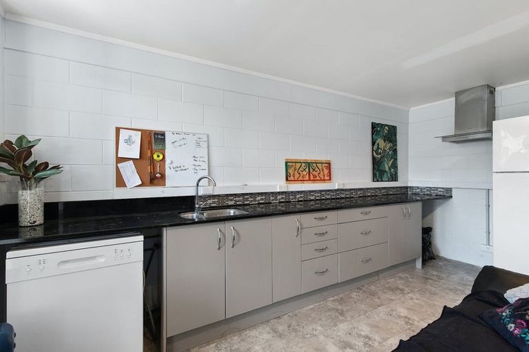 Photo of property in 57 Hillcrest Road, Hillcrest, Hamilton, 3216