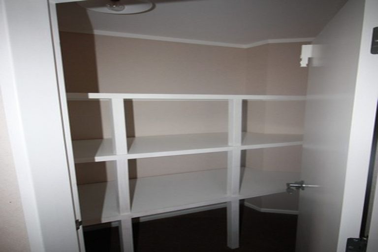 Photo of property in 17 Cleveland Heights, Kelvin Grove, Palmerston North, 4414