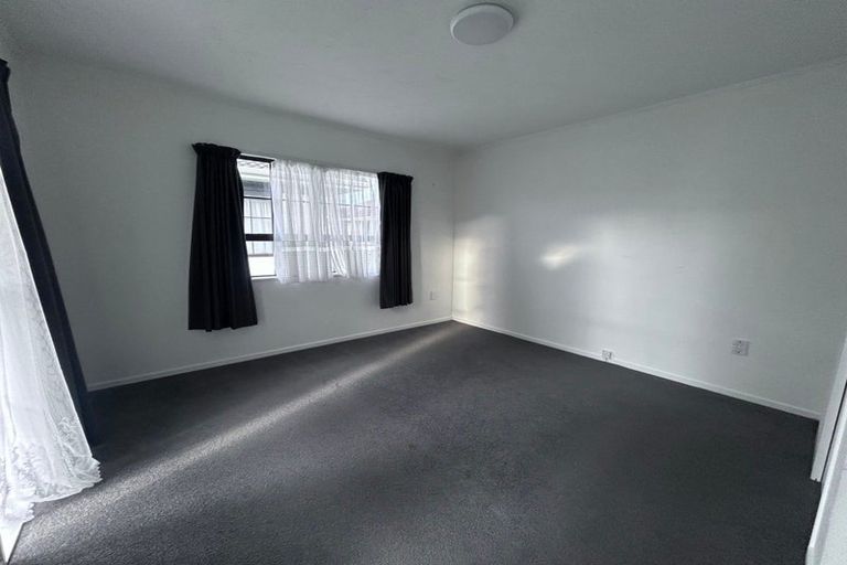 Photo of property in 2/3 Islington Street, Trentham, Upper Hutt, 5018