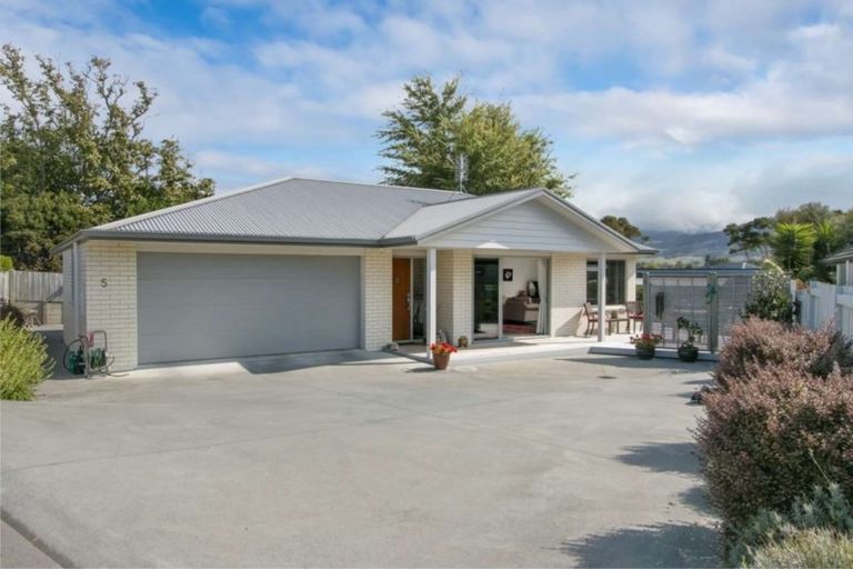 Photo of property in 5 Riverside Place, Katikati, 3129