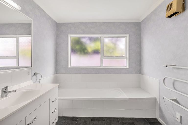 Photo of property in 6 Porritt Street, Saint Johns Hill, Whanganui, 4500