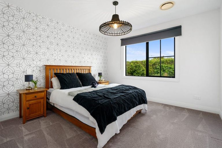 Photo of property in 3/45 Saint Kilda Road, Cambridge, 3434