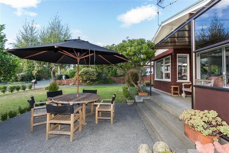 Photo of property in 51 Reynolds Road, Havelock North, 4130