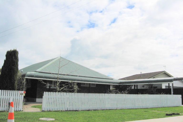 Photo of property in 20 Selwyn Crescent, College Estate, Whanganui, 4500