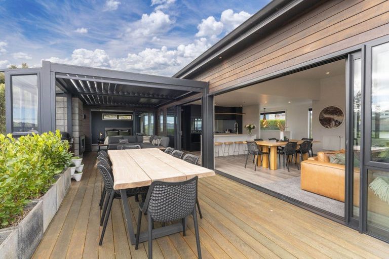 Photo of property in 21 Coprosma Crescent, Waipahihi, Taupo, 3330