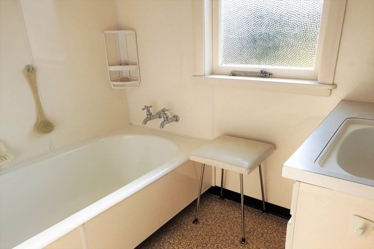 Photo of property in 21 Alma Street, Dannevirke, 4930