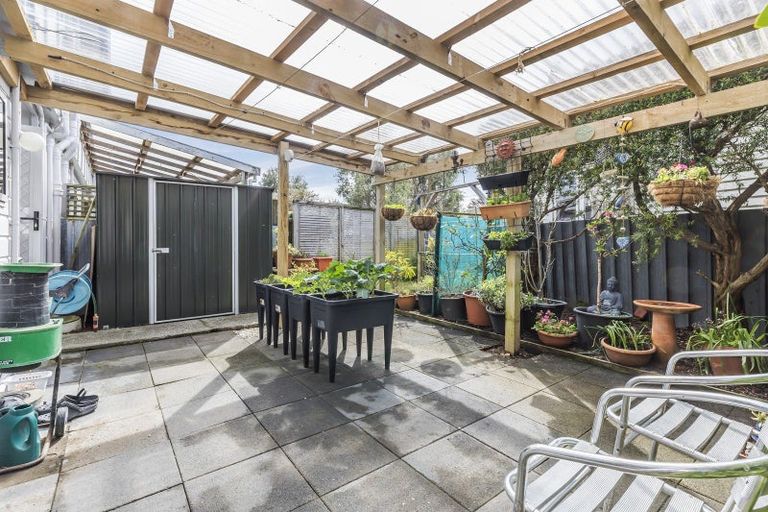 Photo of property in 2/4 Ellesmere Avenue, Miramar, Wellington, 6022