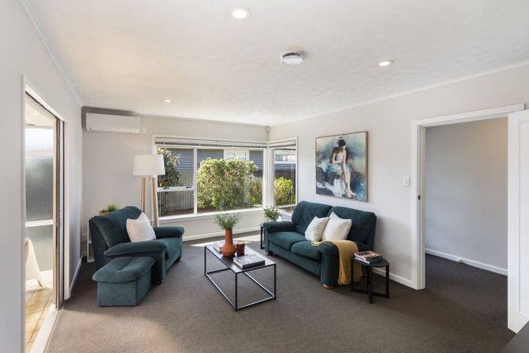 Photo of property in 61 Charlcott Street, Burnside, Christchurch, 8053