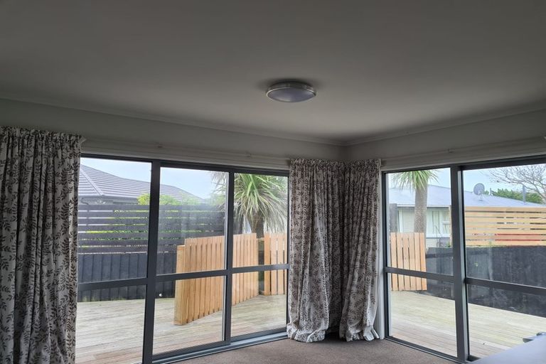 Photo of property in 36a Cradock Street, South New Brighton, Christchurch, 8062