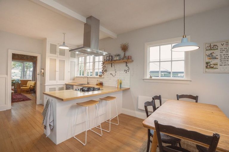 Photo of property in 58 Opawa Road, Waltham, Christchurch, 8023