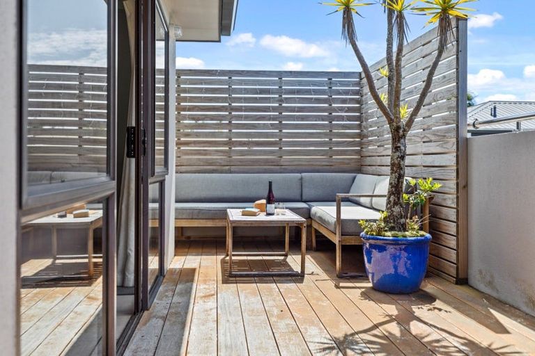 Photo of property in 143a Oceanview Road, Mount Maunganui, 3116