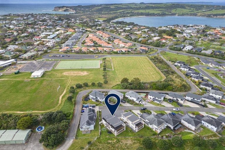 Photo of property in 41 Maylee Crescent, Gulf Harbour, Whangaparaoa, 0930