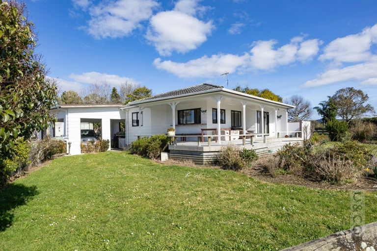 Photo of property in 179 Taupaki Road, Taupaki, 0782