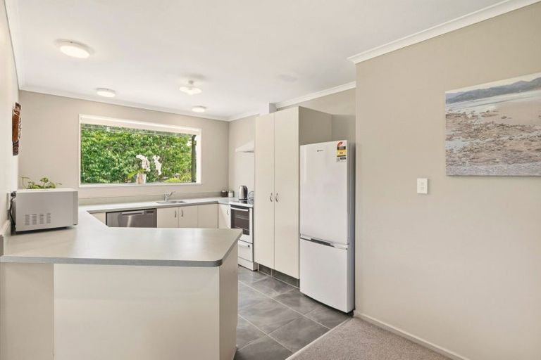 Photo of property in 2 Karamu Terrace, Pyes Pa, Tauranga, 3112