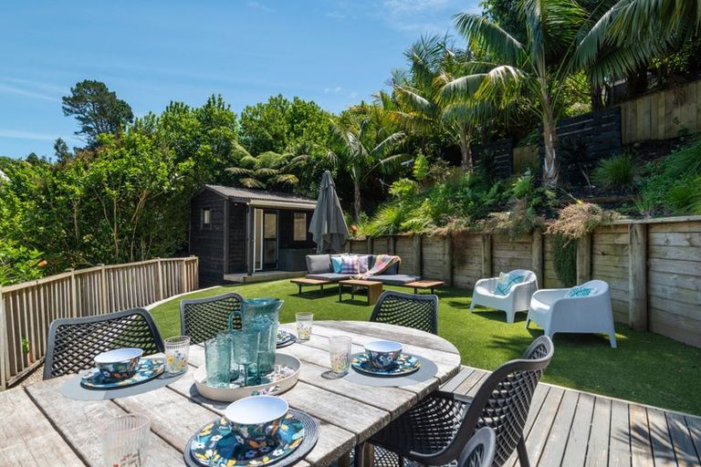 Photo of property in 2/59 Topliss Drive, Northcross, Auckland, 0632