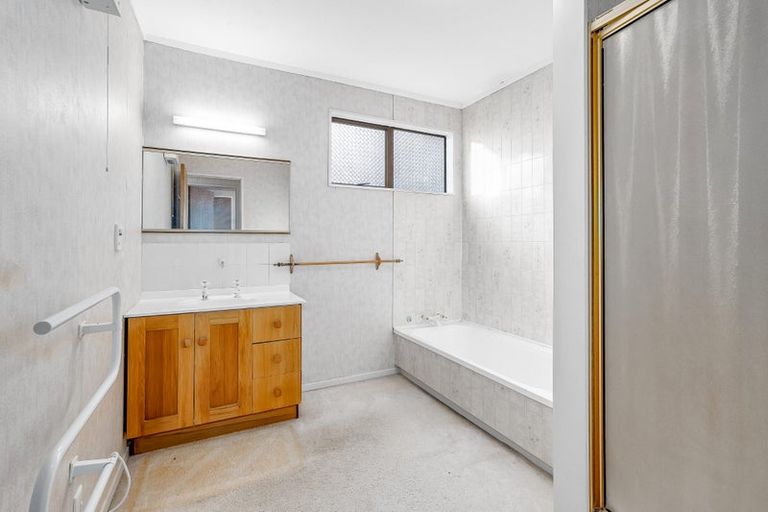 Photo of property in 37a Whanake Street, Titahi Bay, Porirua, 5022