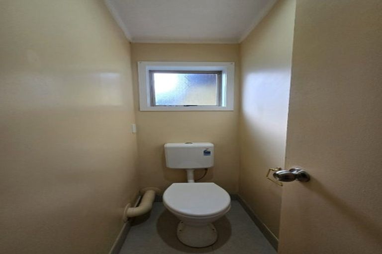 Photo of property in 241 Great North Road, Henderson, Auckland, 0612