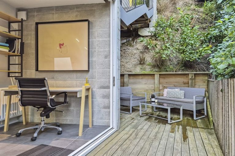 Photo of property in 64a Orangi Kaupapa Road, Northland, Wellington, 6012