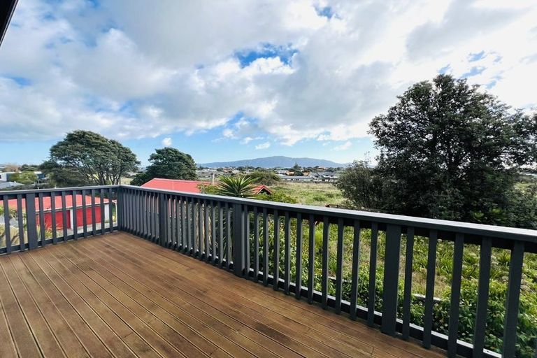 Photo of property in 69 Queens Road, Waikanae Beach, Waikanae, 5036