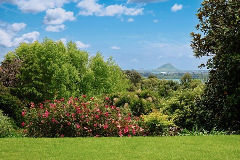 Photo of property in 95 Waikite Road, Welcome Bay, Tauranga, 3175