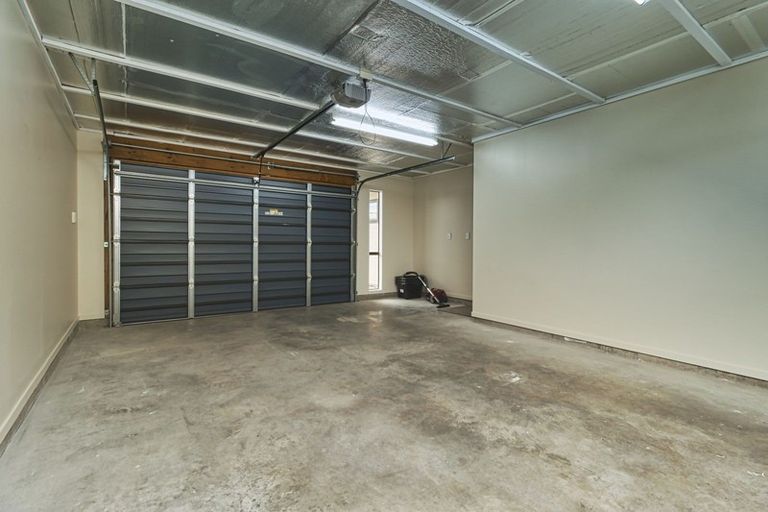 Photo of property in 1/12 Avenue Road, Greenmeadows, Napier, 4112