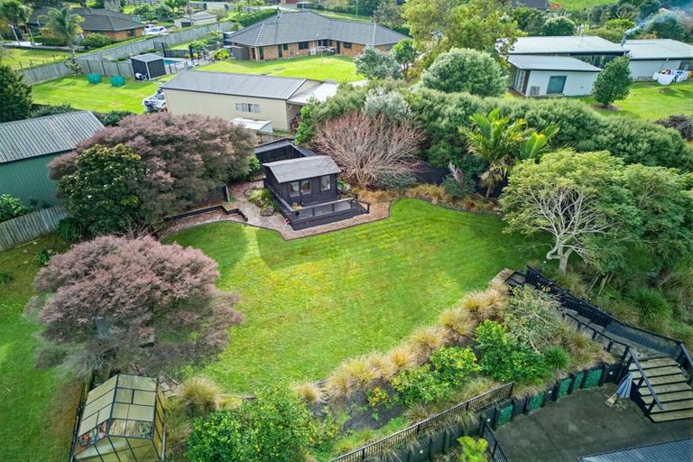 Photo of property in 14 Jenny Lane, Waiuku, 2123