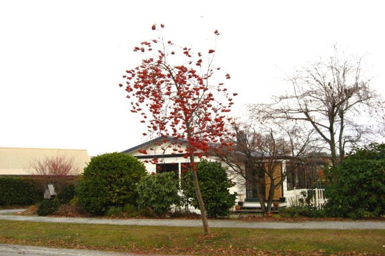 Photo of property in 42 Adamson Drive, Arrowtown, 9302