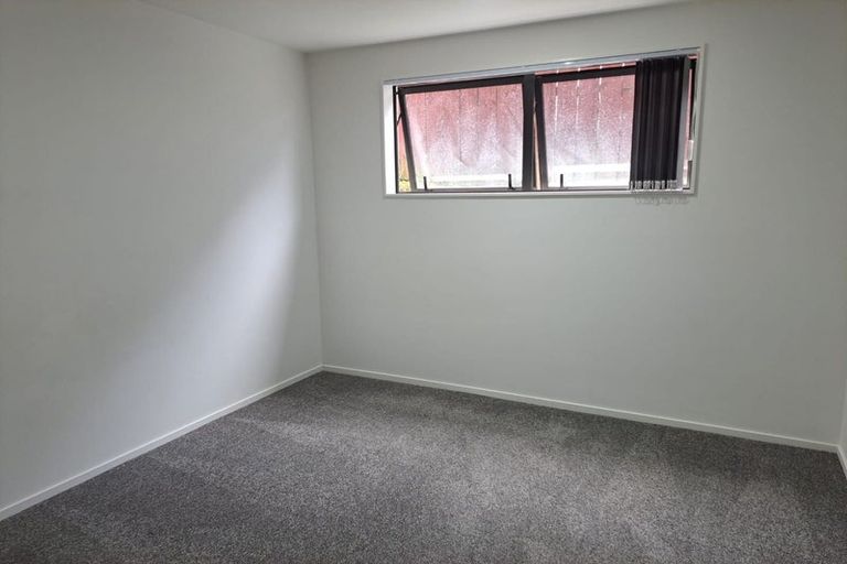 Photo of property in 18 Brunner Road, Glen Eden, Auckland, 0602