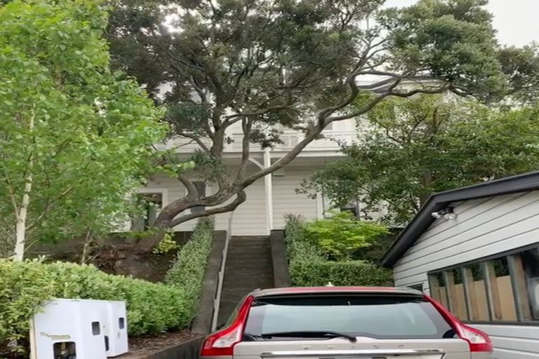 Photo of property in 21 Salamanca Road, Kelburn, Wellington, 6012