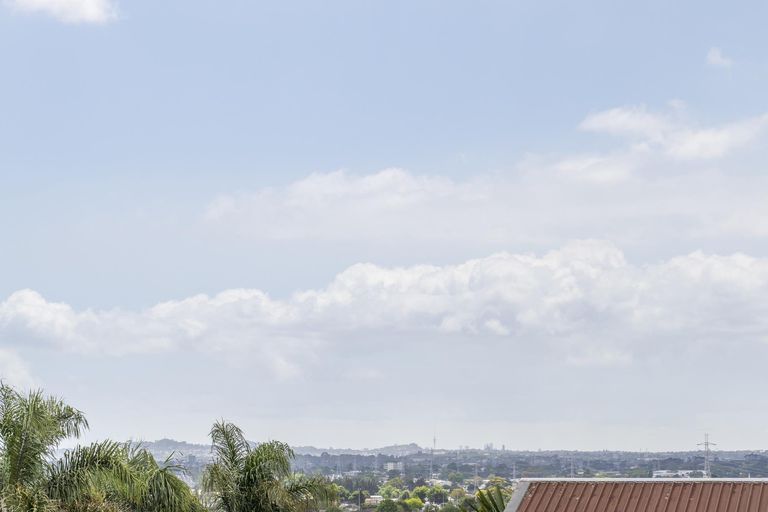 Photo of property in 48 Hollyford Drive, Clover Park, Auckland, 2105