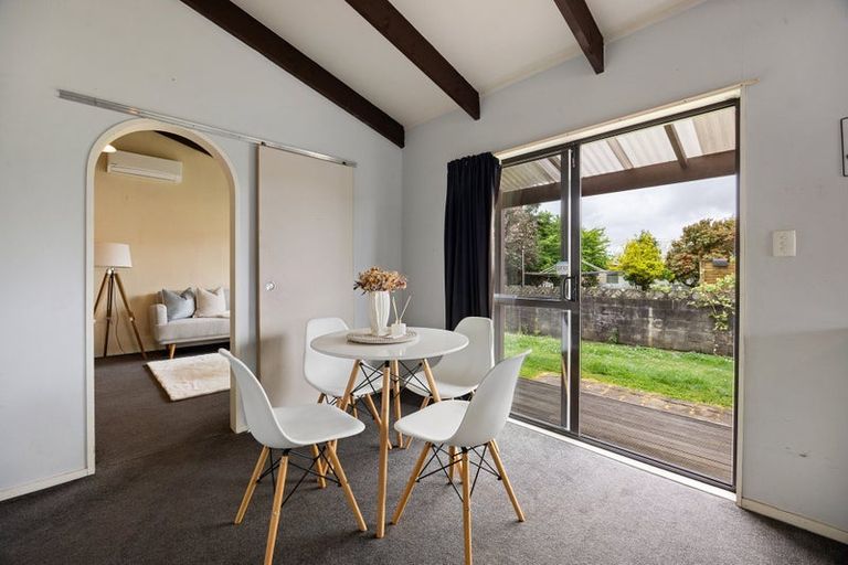 Photo of property in 6a Mahana Road, St Andrews, Hamilton, 3200