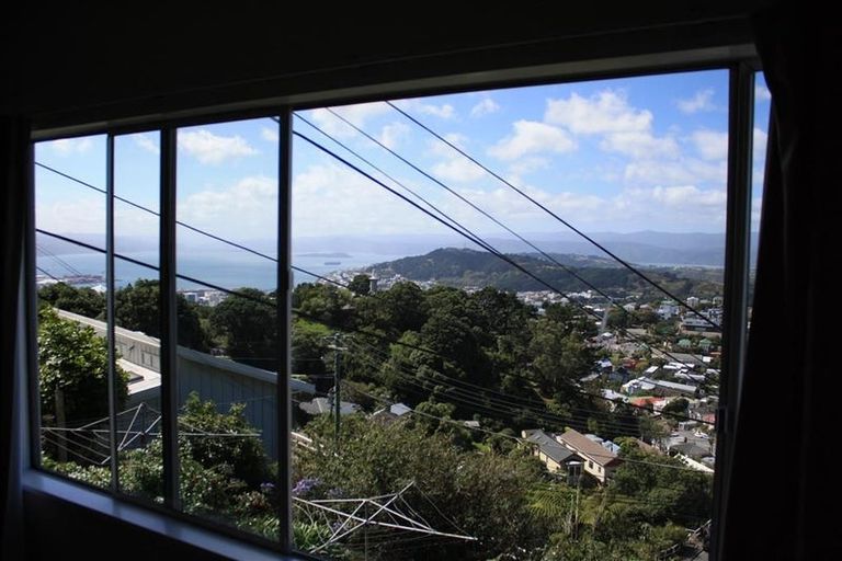 Photo of property in 86 Mitchell Street, Brooklyn, Wellington, 6021